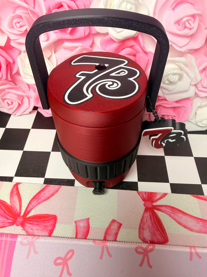 Can cooler with 7b lid and opener