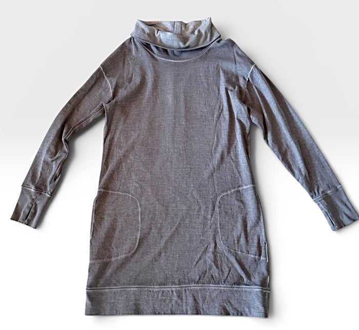 Athleta Preowned great condition Size XL Gray Dress