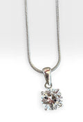 Avon Preowned great condition Silver Necklace fashion