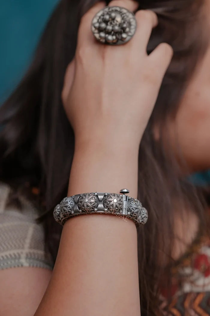 Ayera German Silver Free Size Kada Bracelet - Single