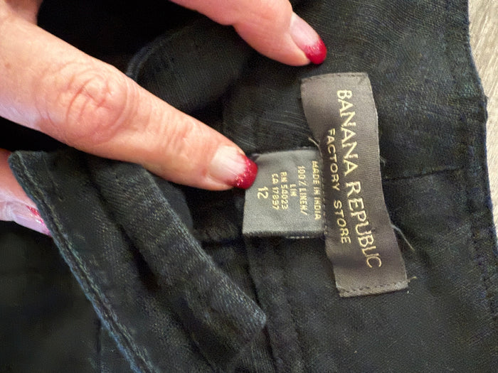 Banana Republic Preowned great condition Size 12 Black Pants