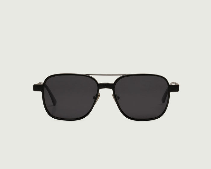 Gunmetal-Midnight Polarized::Chase Eyeglasses pilot Black metal front
