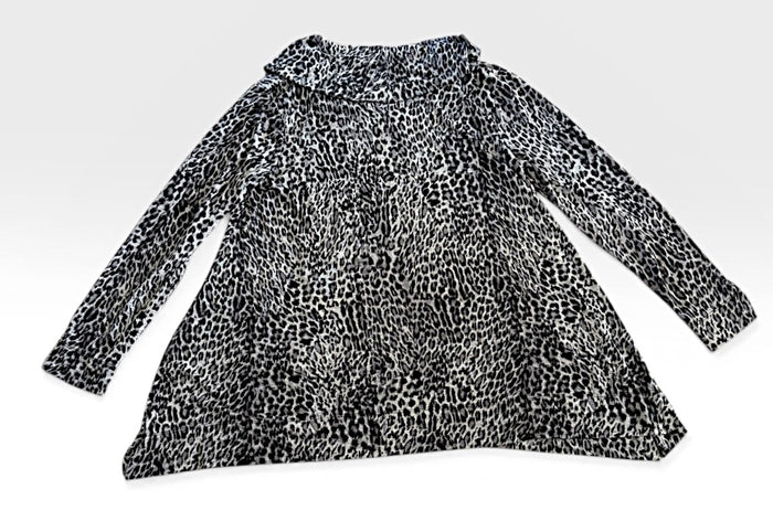 Chico's Preowned great condition Size 0 (M) Black & grey Blouse