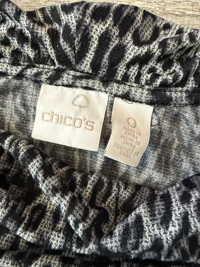 Chico's Preowned great condition Size 0 (M) Black & grey Blouse
