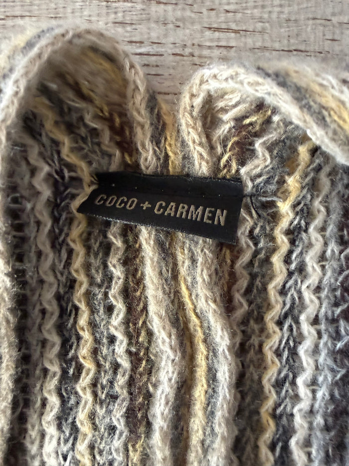Coco + Carmen Preowned great condition Size OS Beige Shawl
