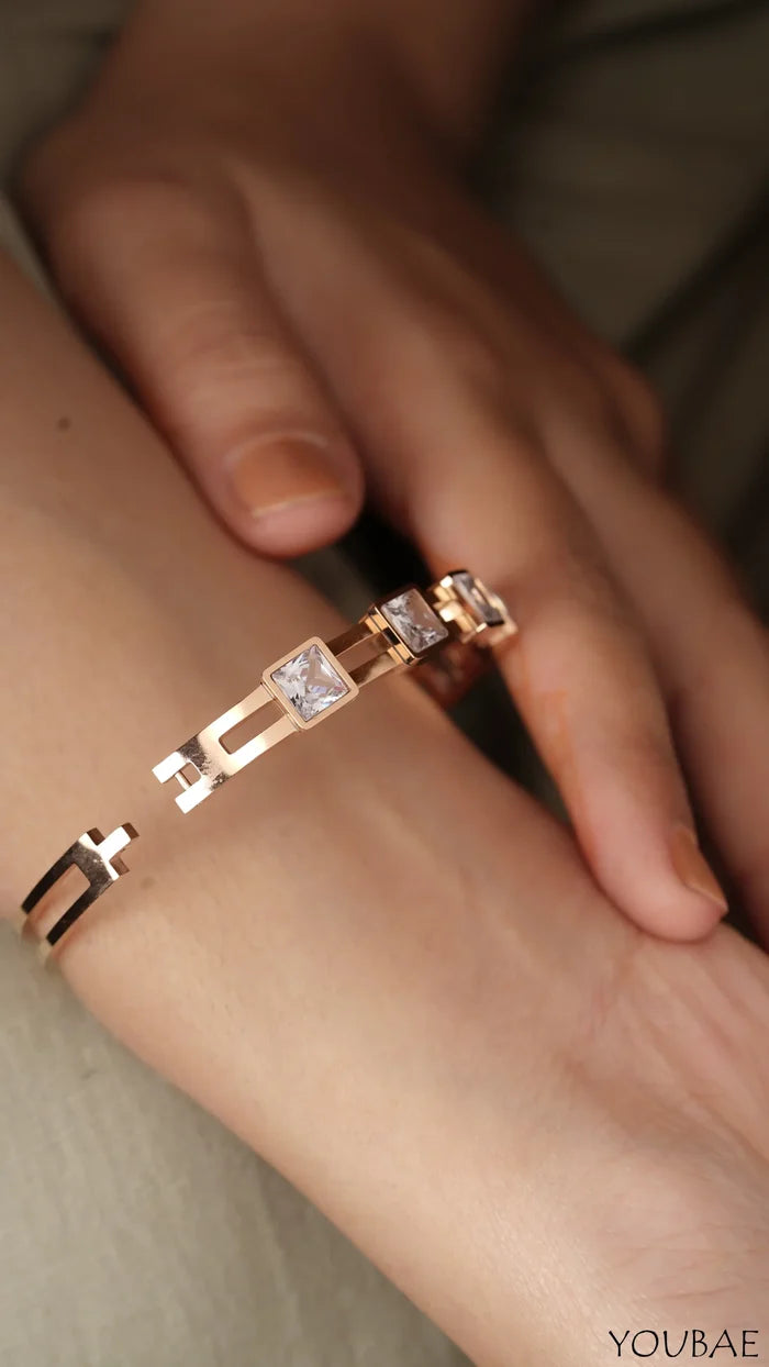 Embelished Free Size Anti Tarnish Bracelet - Single