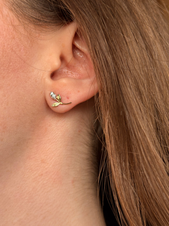 Estate 10k Yellow Gold and CZ Flower Stud Earrings