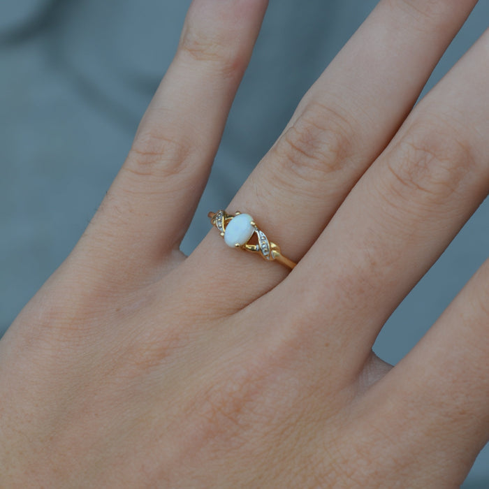 Estate Opal Twist Accent Ring