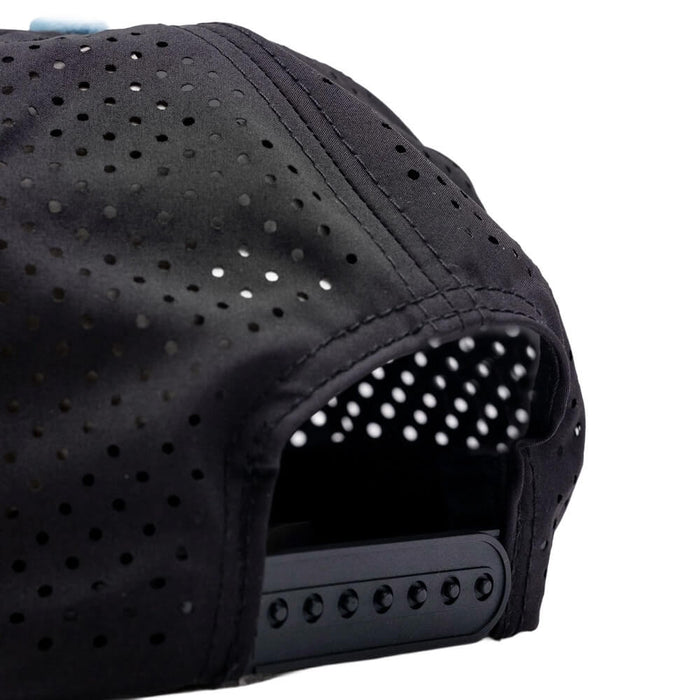 Golfio - Pins & Aces Highland Cow Perforated Rope Golf Cap Black - 25 Men