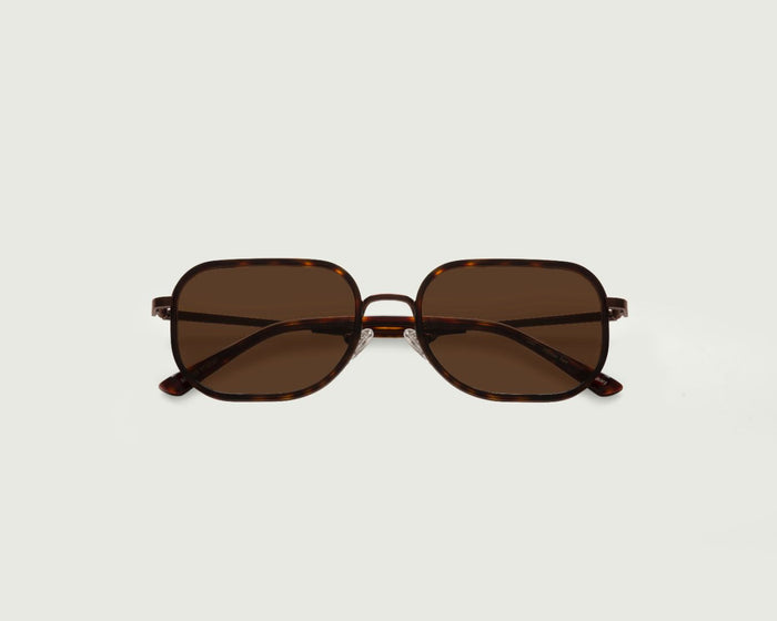 Classic Tort::Levi Sunglasses round brown plastic side