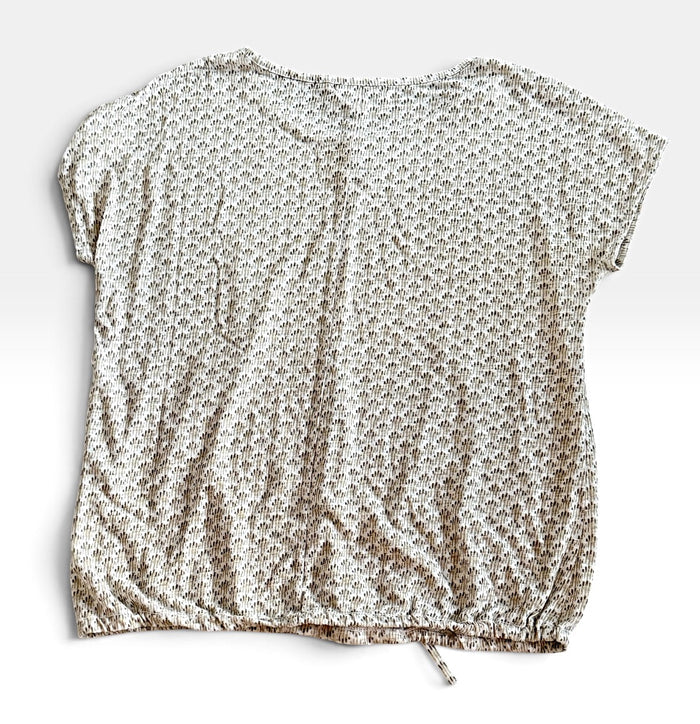 Liz Claiborne Preowned great condition Size S Beige/white Top