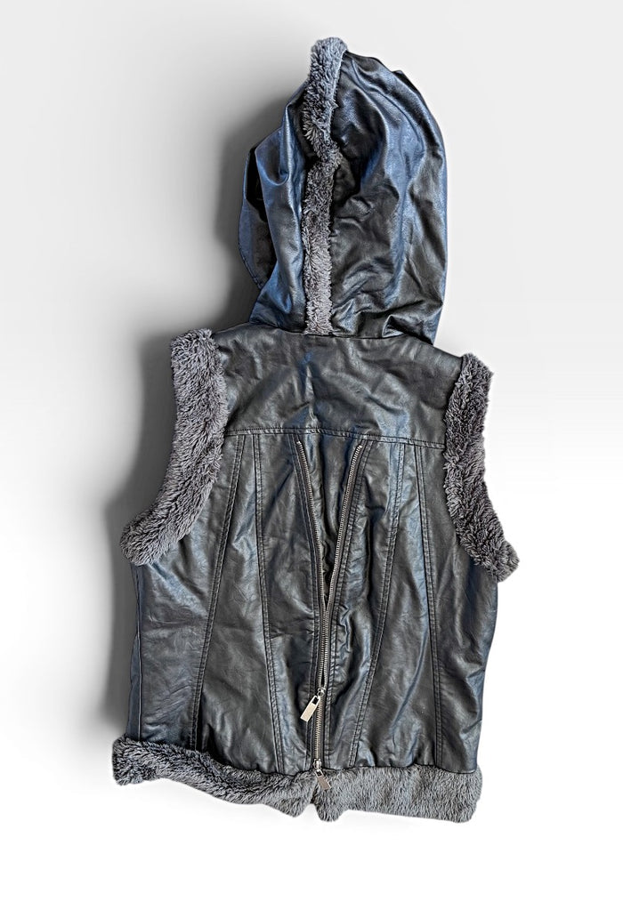 Miilla Preowned great condition Size L black/gray Vest(Outdoor)