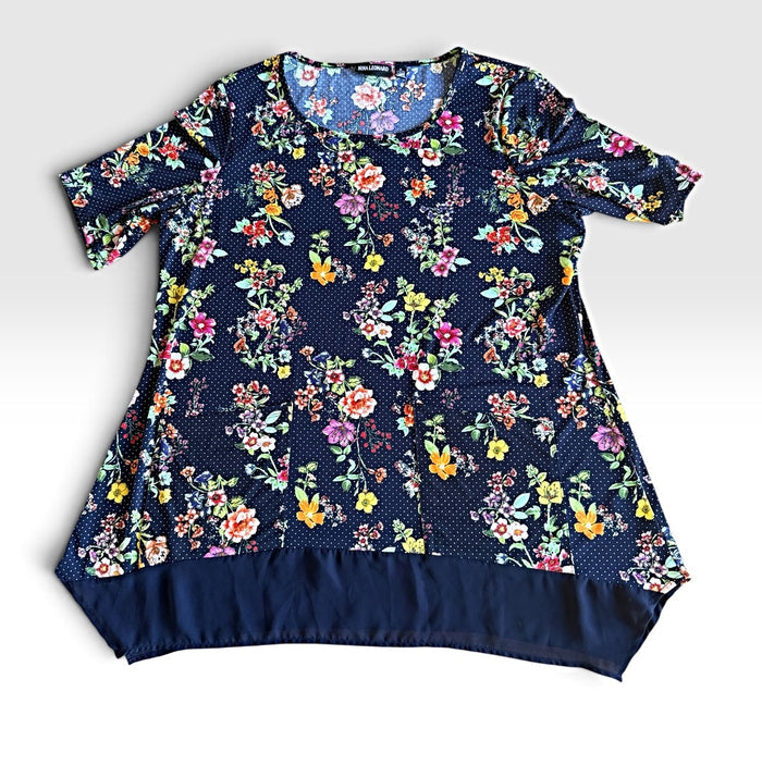 Nina Leonard Preowned great condition Size 1X Navy/multi Tunic