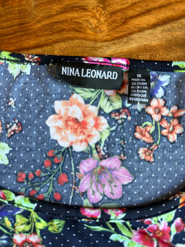Nina Leonard Preowned great condition Size 1X Navy/multi Tunic