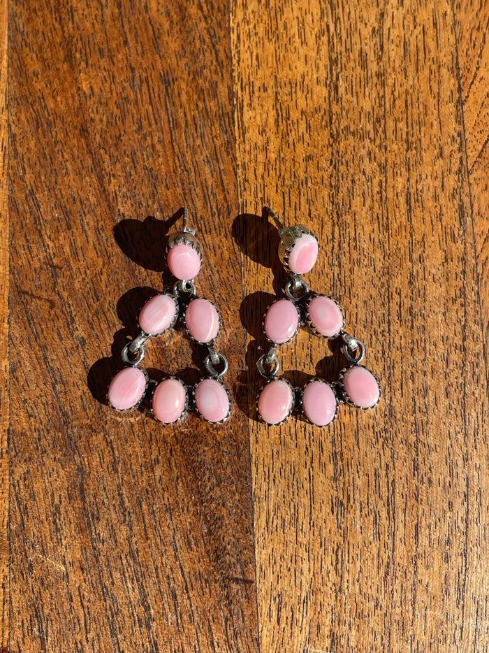 Pink Conch Cluster Stud Earrings | 925 Sterling Silver C838