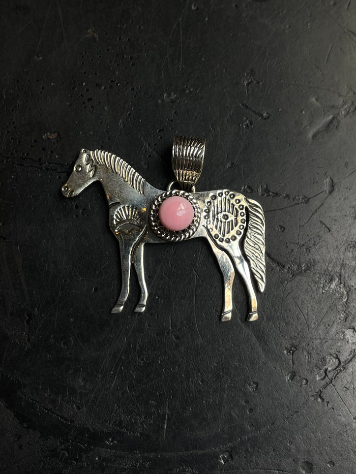 Pink Conch Horse Pendant | 925 Sterling Silver E266