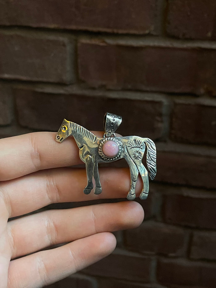 Pink Conch Horse Pendant | Sterling Silver 925 C774