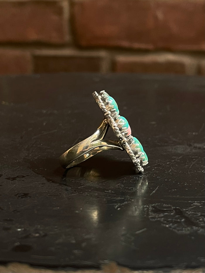 Pink Conch & Kingman Turquoise Ring Size 7 | Sterling Silver G268