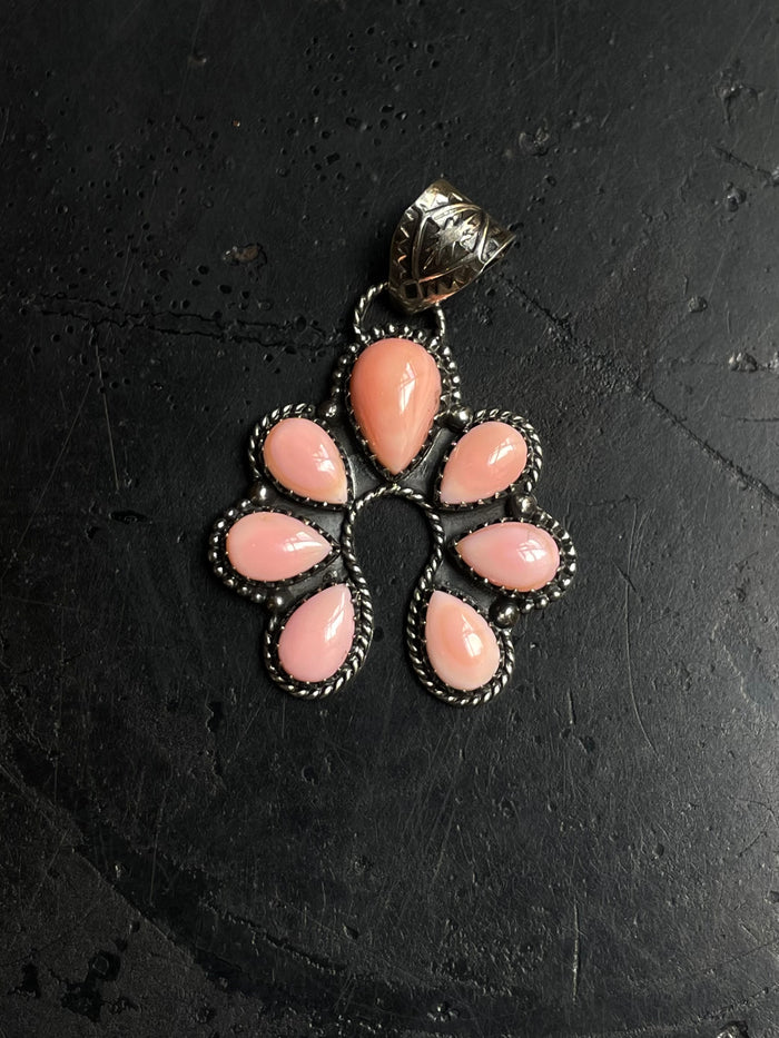 Pink Conch Naja Pendant | 925 Sterling Silver E281
