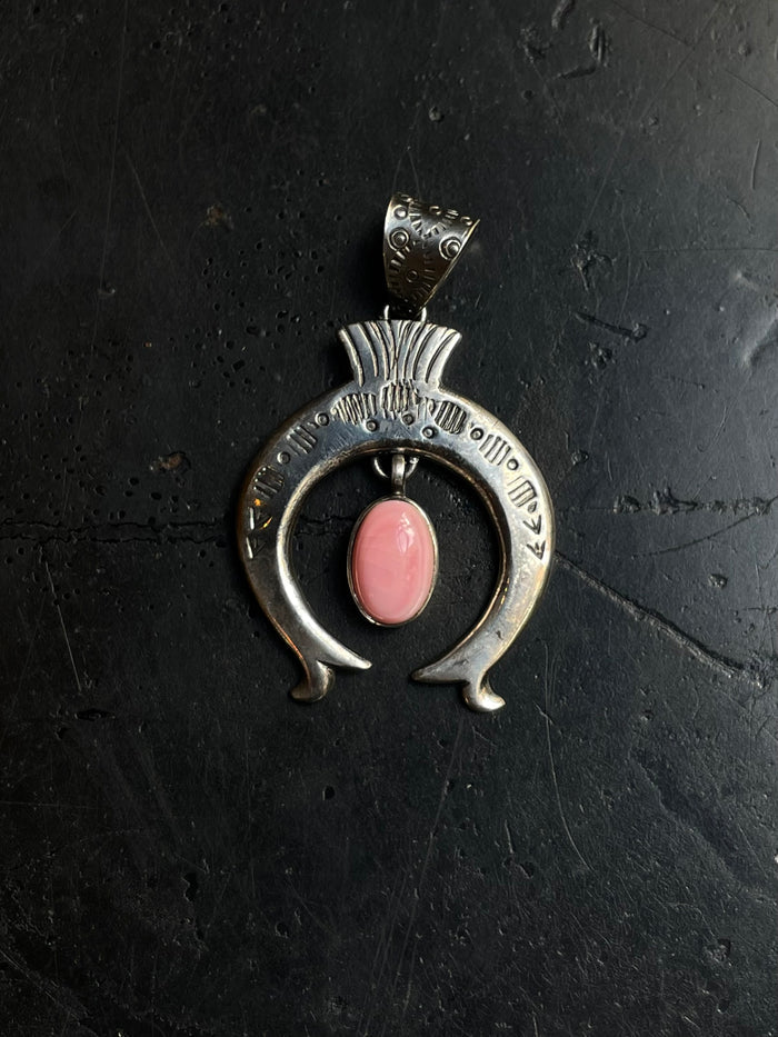 Pink Conch Naja Pendant | 925 Sterling Silver E282