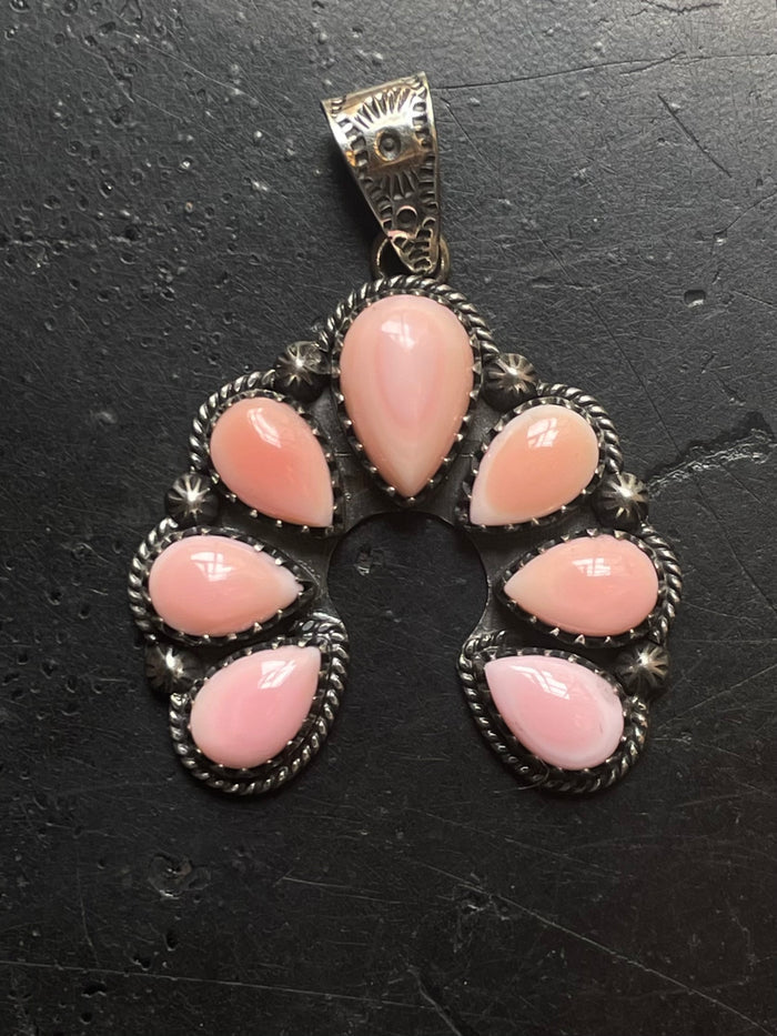 Pink Conch Naja Pendant | Sterling Silver E722