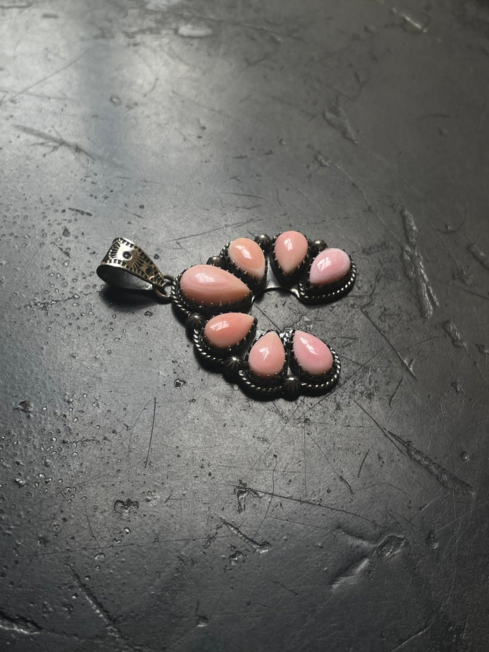 Pink Conch Naja Pendant | Sterling Silver E722