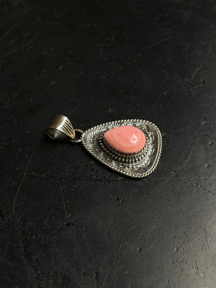 Pink Conch Pendant | 925 Sterling Silver E280