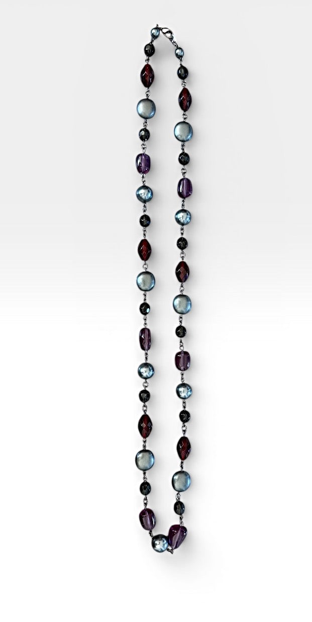 Preowned great condition Grey/purple/red Necklace fashion