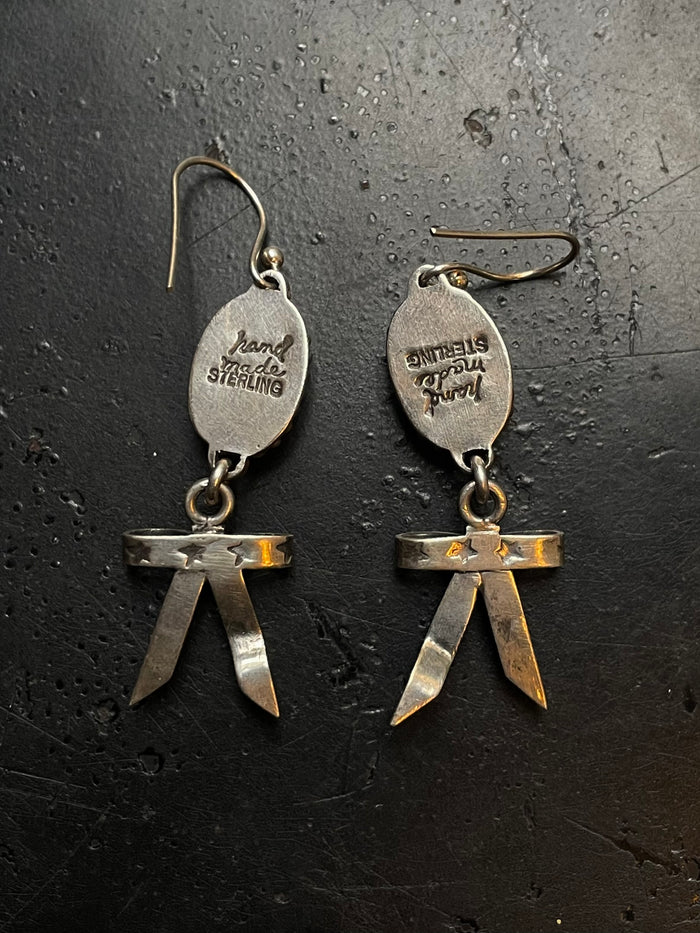 Spiny Oyster Bow Hook Earrings | 925 Sterling Silver G246