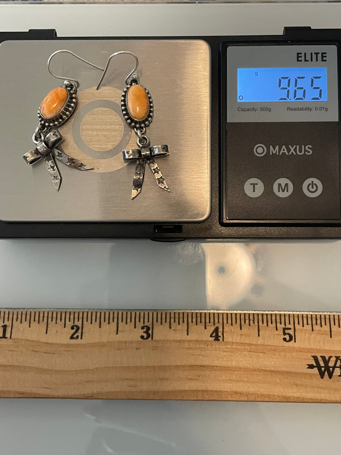Spiny Oyster Bow Hook Earrings | 925 Sterling Silver G246