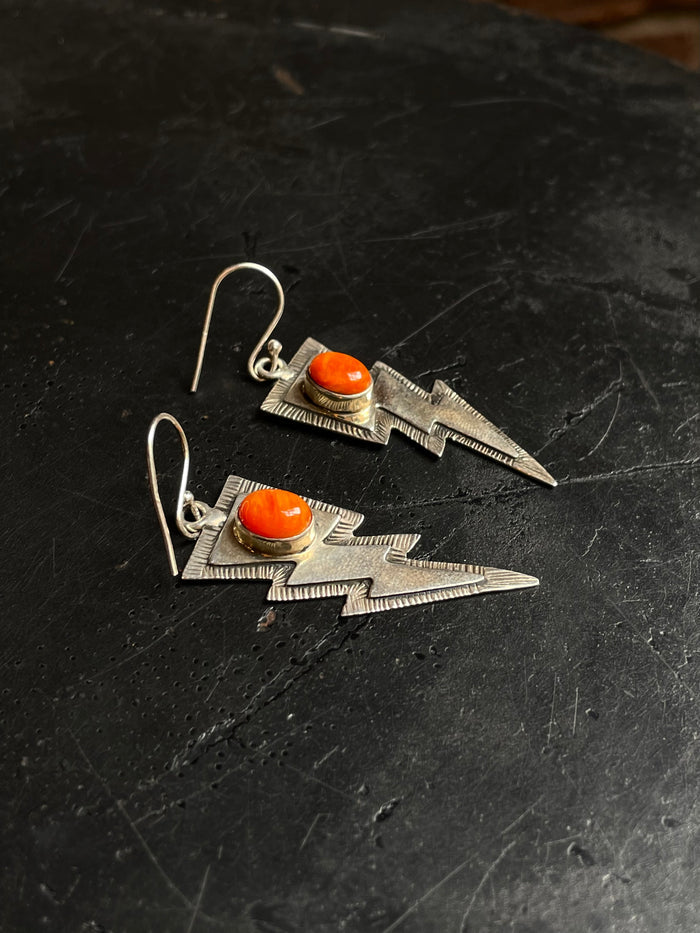 Spiny Oyster Lightning Bolt Dangle Earrings | 925 Sterling Silver C969