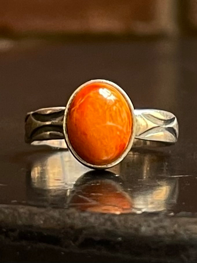 Spiny Oyster Ring Size 7.75 | 925 Sterling Silver G546