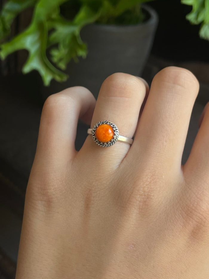 Spiny Oyster Ring Size 7.75 | 925 Sterling Silver G547