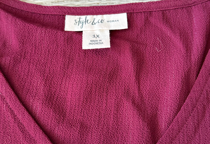 Style & Co. Preowned great condition Size 1X Burgundy Blouse