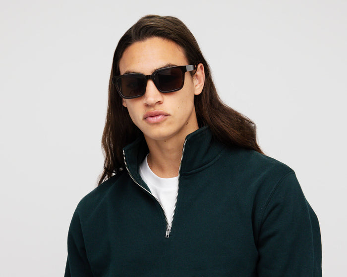 lifestyle-Cocoa::men Triton Sunglasses square black recycled polyester