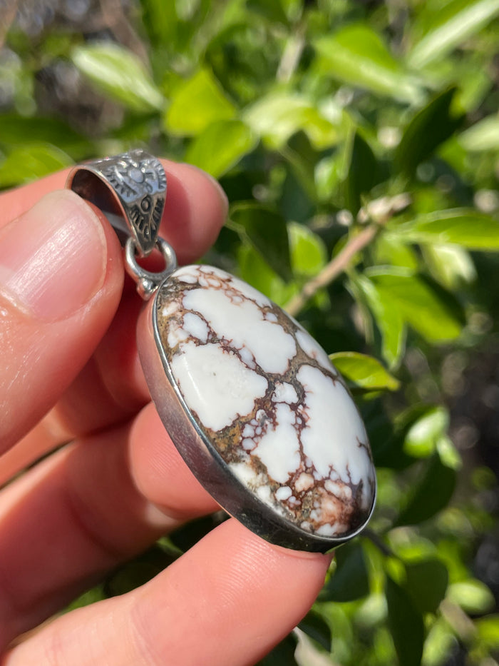 Wild Horse Oval Pendant | Sterling Silver 925 B691