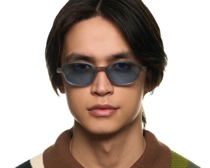lifestyle-Coin-Ocean-Polarized::men Willa Eyeglasses rectangle blue metal